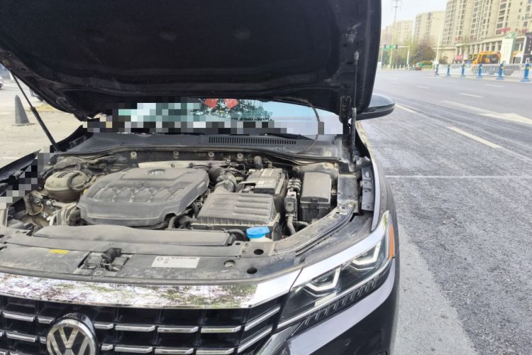 Used Volkswagen Passat 2019 330TSI Luxury Edition China VI Standard Engine Bay Left
