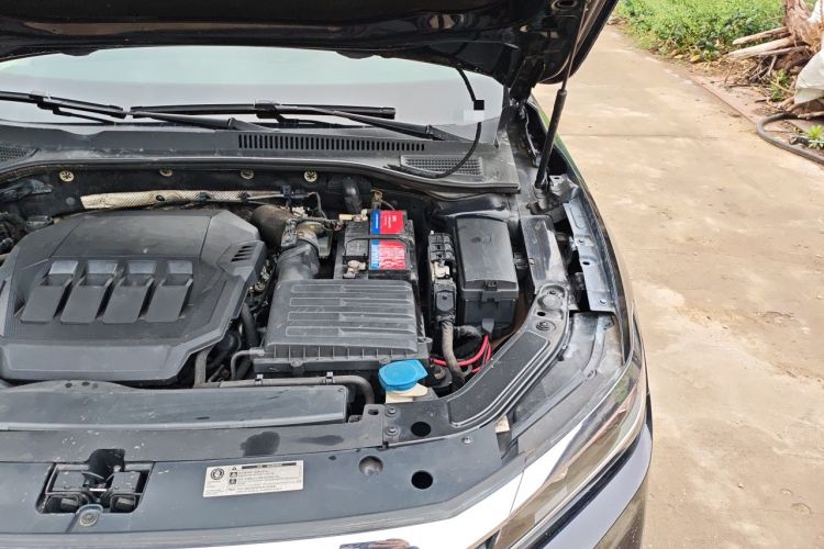 Used Volkswagen Passat 2019 330TSI Elite Edition China V Standard Engine Bay Left