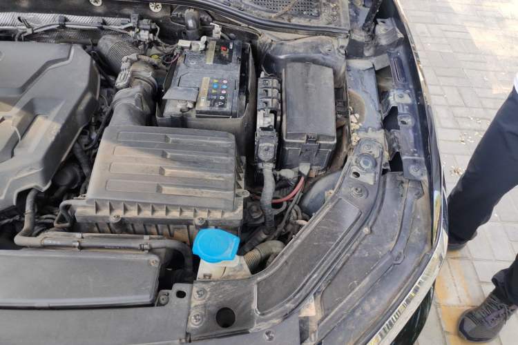 Used Volkswagen Passat 2019 330TSI Elite Edition China V Standard Engine Bay Left