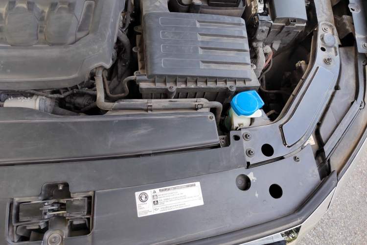 Used Volkswagen Passat 2019 330TSI Elite Edition China VI Engine Bay Left