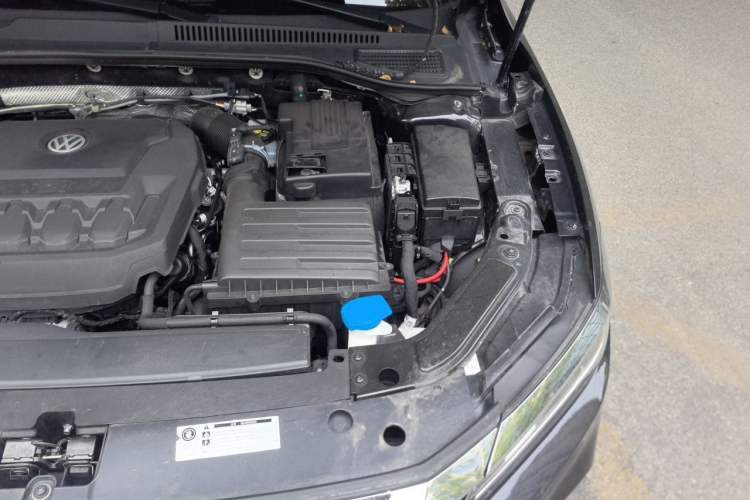 Used Volkswagen Passat 2019 330TSI Elite Edition China VI Engine Bay Left