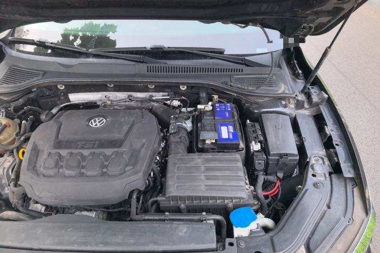 Used Volkswagen Passat 2019 330TSI Elite Edition China VI Engine Bay Left