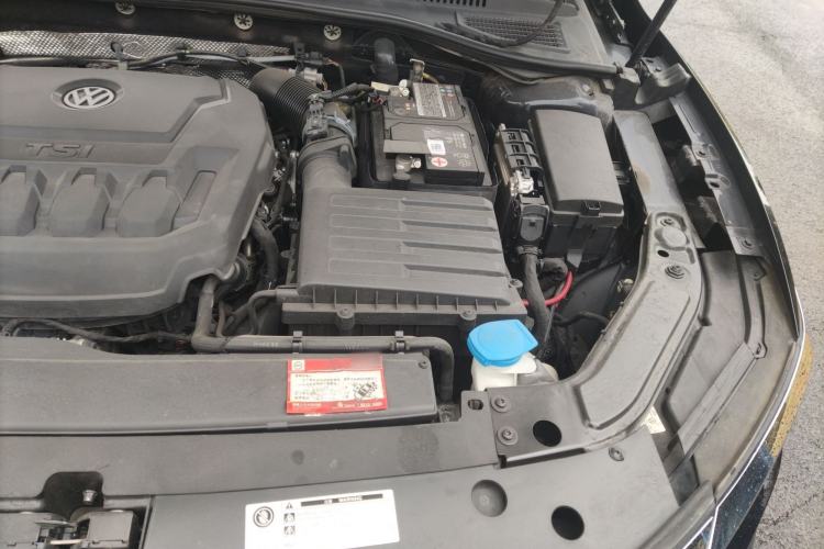 Used Volkswagen Passat 2019 330TSI Elite Edition China VI Engine Bay Left
