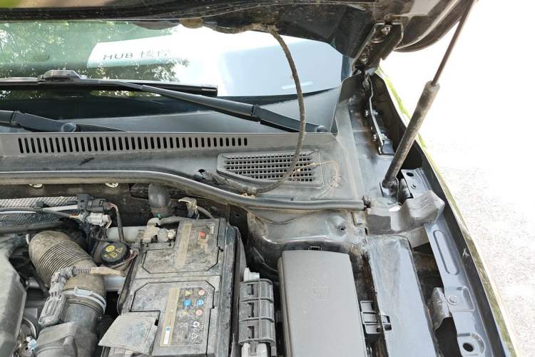 Used Volkswagen Passat 2019 330TSI Elite Edition China VI Engine Bay Left