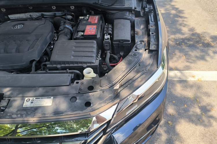 Used Volkswagen Passat 2019 330TSI Elite Edition China VI Engine Bay Left