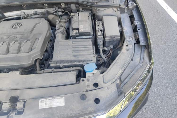 Used Volkswagen Passat 2019 330TSI Elite Edition China V Standard Engine Bay Left