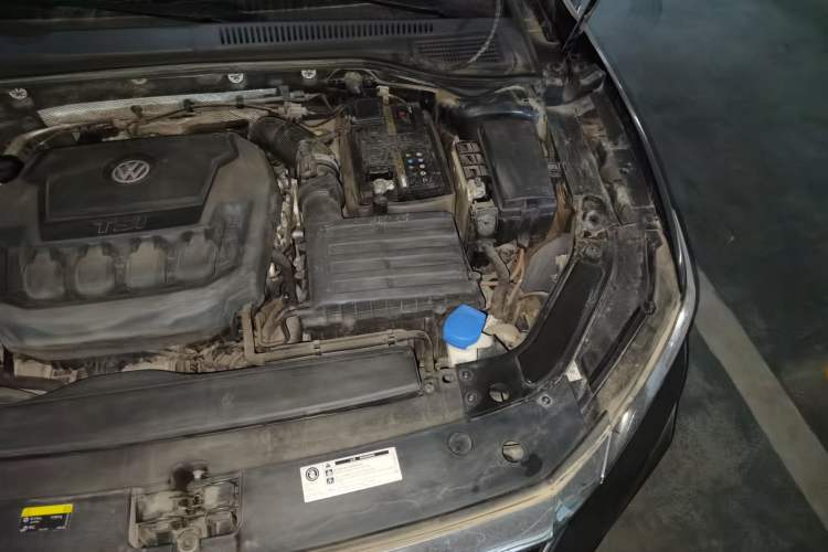 Used Volkswagen Passat 2019 330TSI Elite Edition China V Standard Engine Bay Left