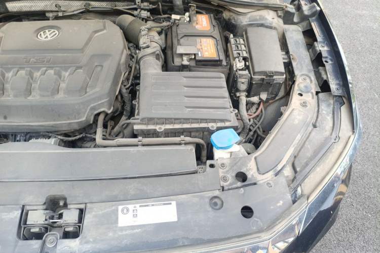Used Volkswagen Passat 2019 330TSI Elite Edition China VI Engine Bay Left
