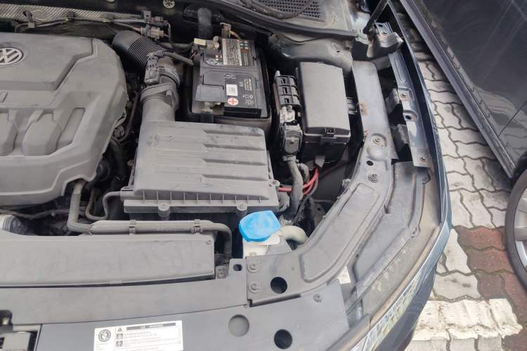 Used Volkswagen Passat 2019 330TSI Elite Edition China VI Engine Bay Left