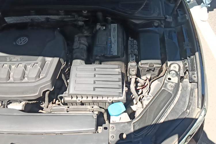 Used Volkswagen Passat 2019 330TSI Luxury Edition China V Standard Engine Bay Left