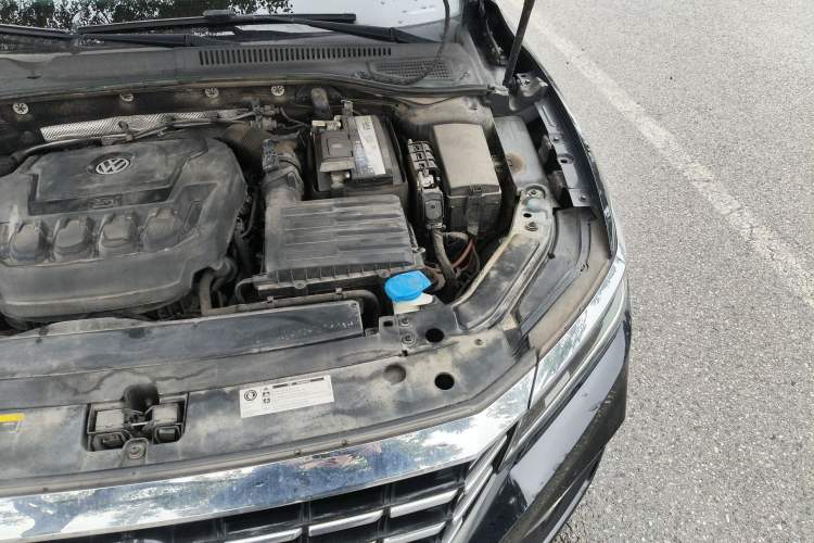 Used Volkswagen Passat 2019 330TSI Elite Edition China V Standard Engine Bay Left