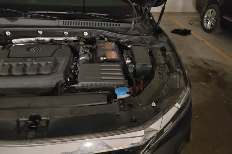 Used Volkswagen Passat 2019 330TSI Elite Edition China VI Engine Bay Left