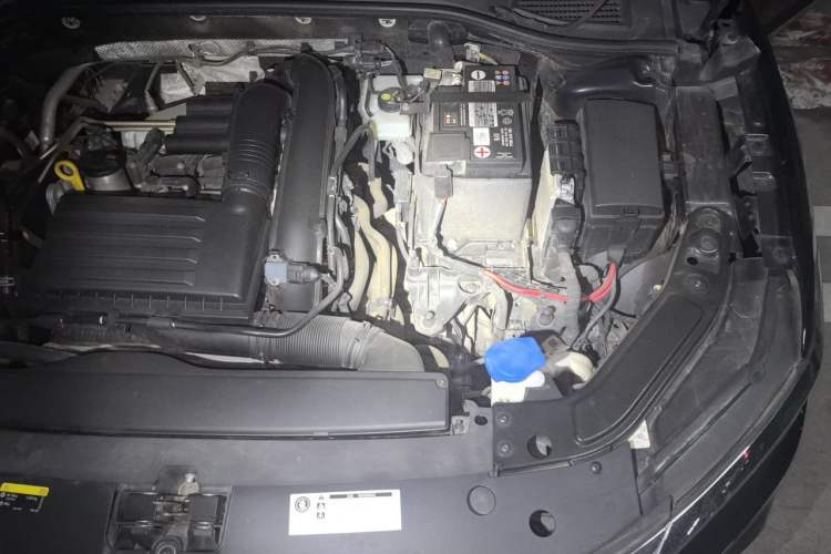 Used Volkswagen Passat 2019 280TSI Business Edition China VI Engine Bay Left