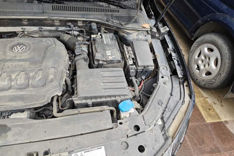 Used Volkswagen Passat 2019 330TSI Elite Edition China VI Engine Bay Left
