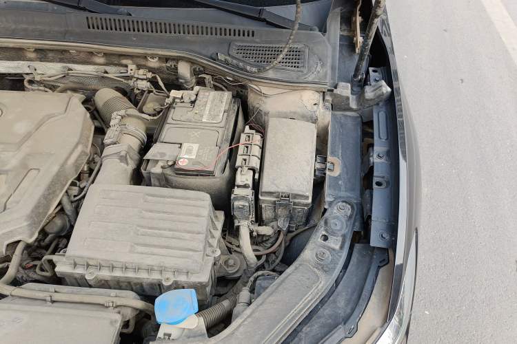 Used Volkswagen Passat 2019 330TSI Luxury Edition China VI Standard Engine Bay Left