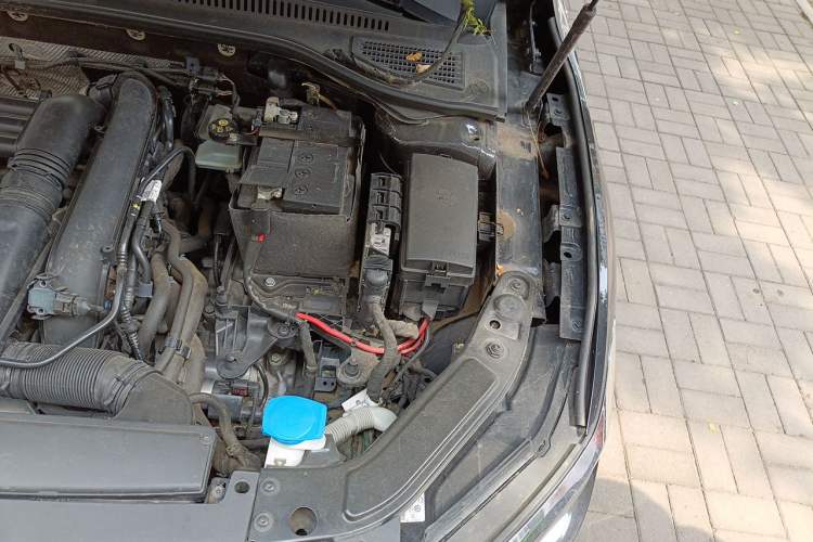 Used Volkswagen Passat 2019 280TSI Elite Edition China VI Standard Engine Bay Left