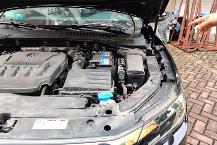 Used Volkswagen Passat 2019 330TSI Luxury Edition China V Standard Engine Bay Left
