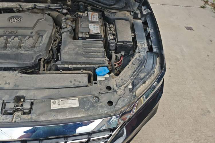 Used Volkswagen Passat 2019 330TSI Elite Edition China VI Engine Bay Left