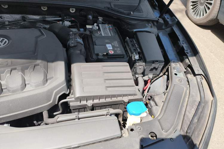 Used Volkswagen Passat 2019 330TSI Prestige Edition China V Standard Engine Bay Left