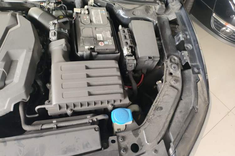 Used Volkswagen Passat 2019 330TSI Elite Edition China V Standard Engine Bay Left