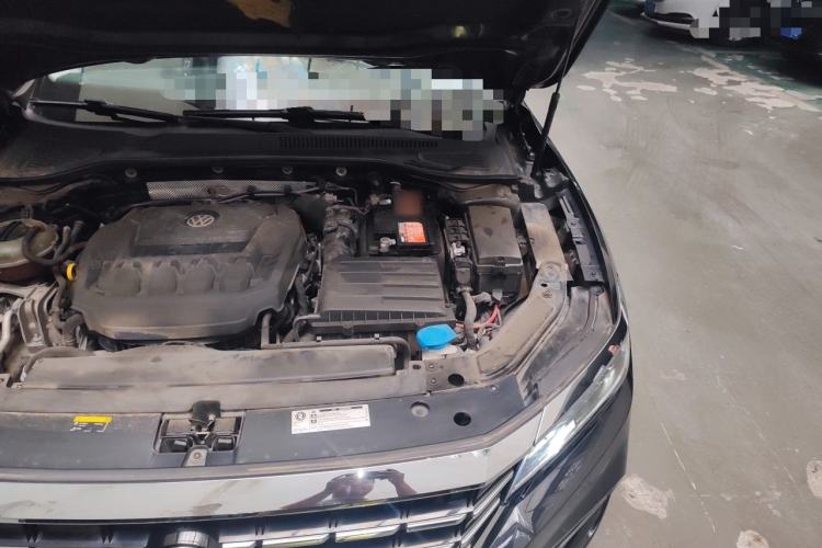 Used Volkswagen Passat 2019 330TSI Luxury Edition China VI Standard Engine Bay Left