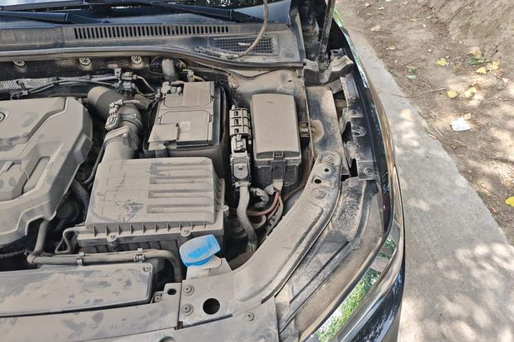 Used Volkswagen Passat 2019 330TSI Elite Edition China VI Engine Bay Left