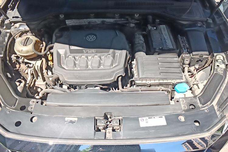 Used Volkswagen Passat 2019 330TSI Luxury Edition China V Standard Engine Bay