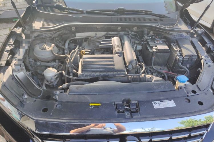 Used Volkswagen Passat 2019 280TSI Business Edition China VI Engine Bay