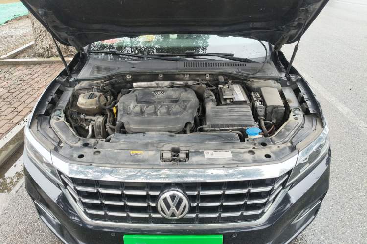 Used Volkswagen Passat 2019 330TSI Elite Edition China V Standard Engine Bay