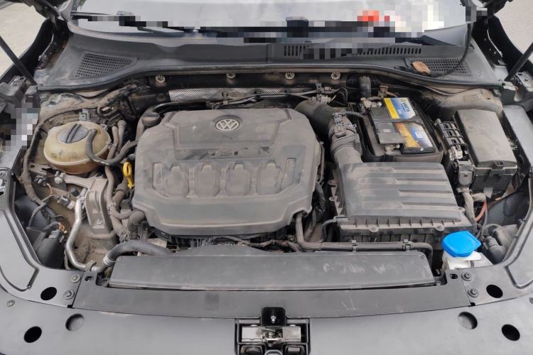 Used Volkswagen Passat 2019 330TSI Luxury Edition China VI Standard Engine Bay