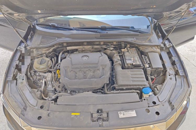 Used Volkswagen Passat 2019 330TSI Luxury Edition China V Standard Engine Bay
