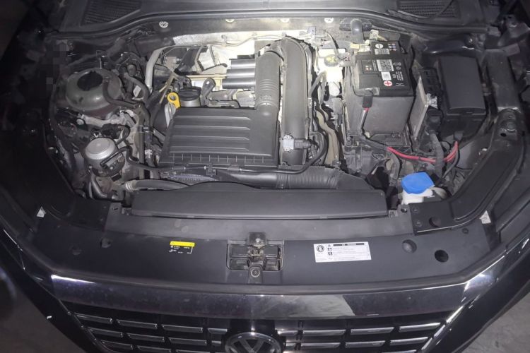 Used Volkswagen Passat 2019 280TSI Business Edition China VI Engine Bay