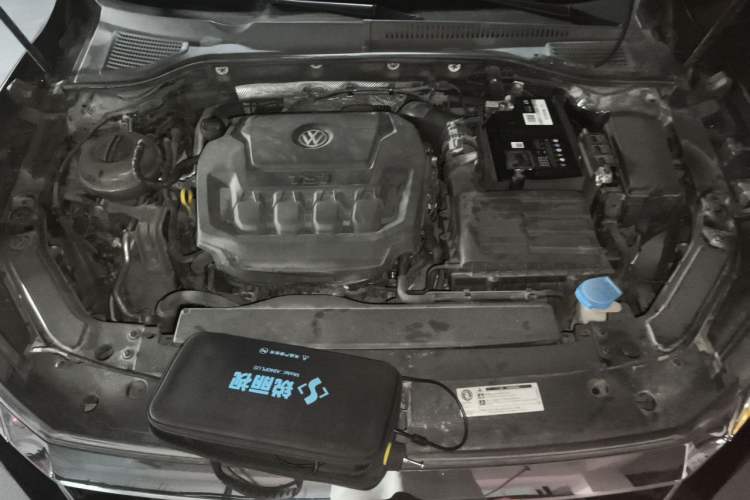 Used Volkswagen Passat 2019 330TSI Elite Edition China VI Engine Bay