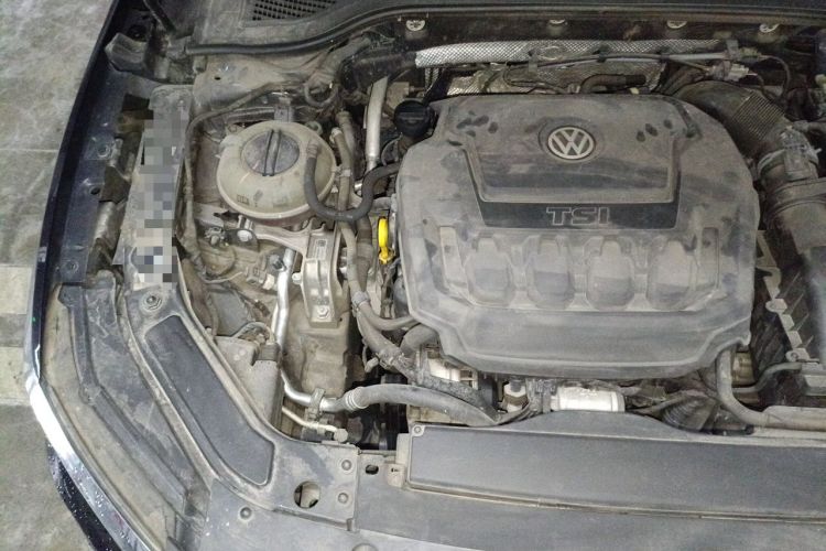 Used Volkswagen Passat 2019 330TSI Luxury Edition China VI Standard Engine Bay Right