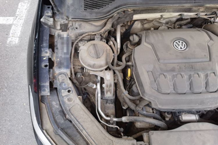 Used Volkswagen Passat 2019 330TSI Elite Edition China VI Engine Bay Right