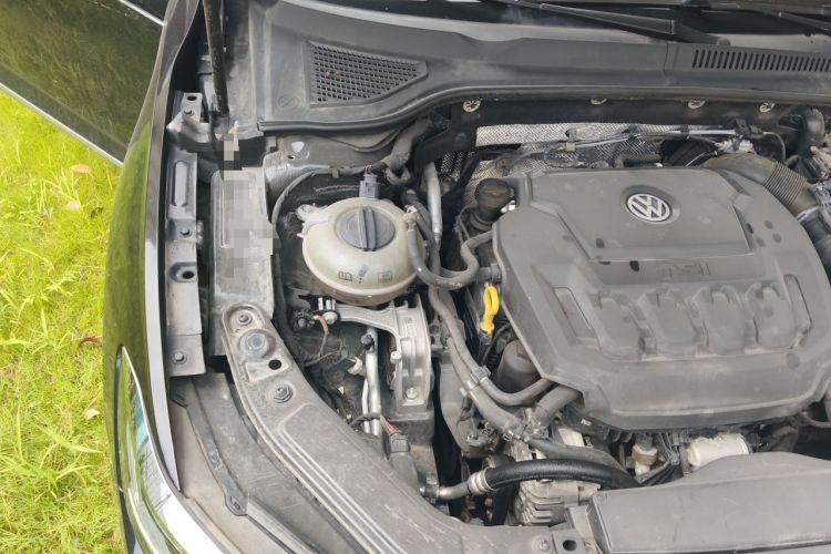 Used Volkswagen Passat 2019 330TSI Luxury Edition China VI Standard Engine Bay Right