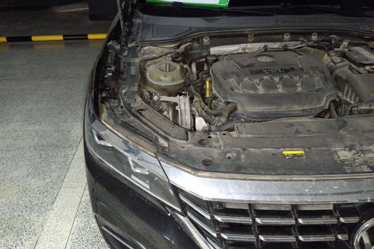 Used Volkswagen Passat 2019 330TSI Elite Edition China VI Engine Bay Right