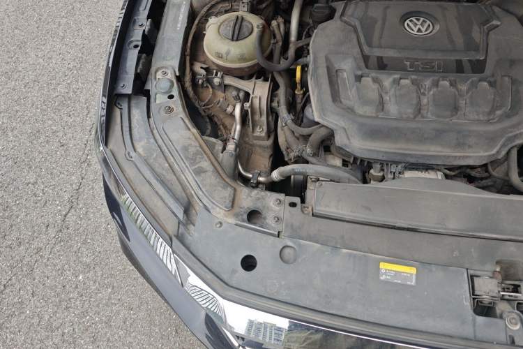 Used Volkswagen Passat 2019 330TSI Luxury Edition China V Standard Engine Bay Right