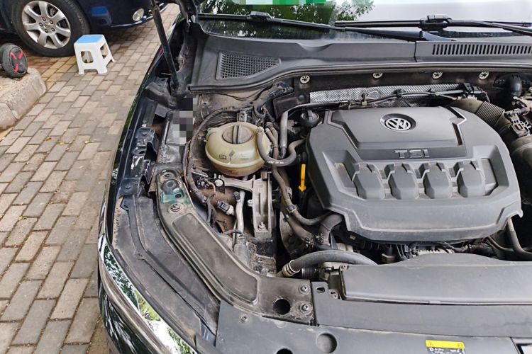 Used Volkswagen Passat 2019 330TSI Luxury Edition China VI Standard Engine Bay Right