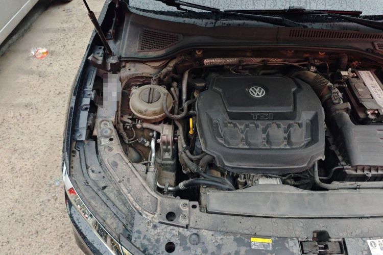 Used Volkswagen Passat 2019 330TSI Luxury Edition China VI Standard Engine Bay Right