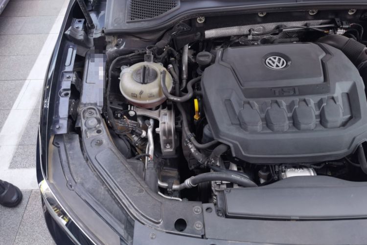 Used Volkswagen Passat 2019 330TSI Luxury Edition China V Standard Engine Bay Right