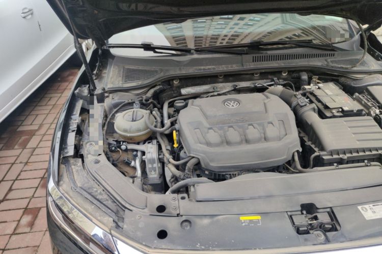 Used Volkswagen Passat 2019 330TSI Luxury Edition China VI Standard Engine Bay Right