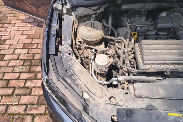 Used Volkswagen Passat 2019 280TSI Business Edition China VI Engine Bay Right