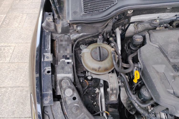 Used Volkswagen Passat 2019 330TSI Luxury Edition China VI Standard Engine Bay Right