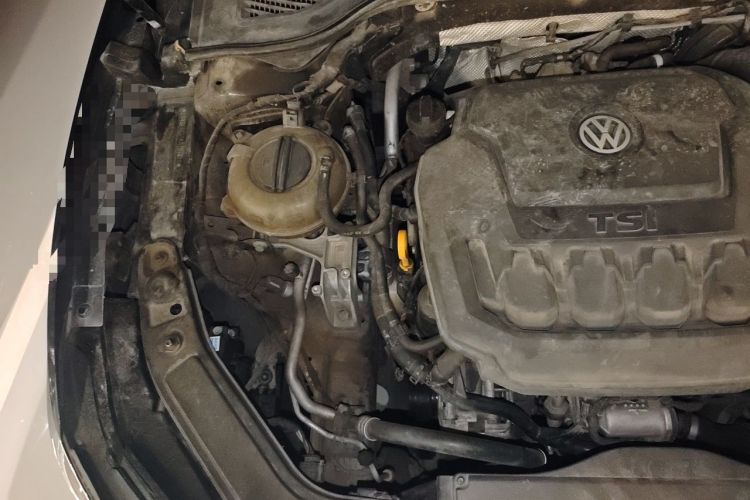 Used Volkswagen Passat 2019 330TSI Elite Edition China VI Engine Bay Right