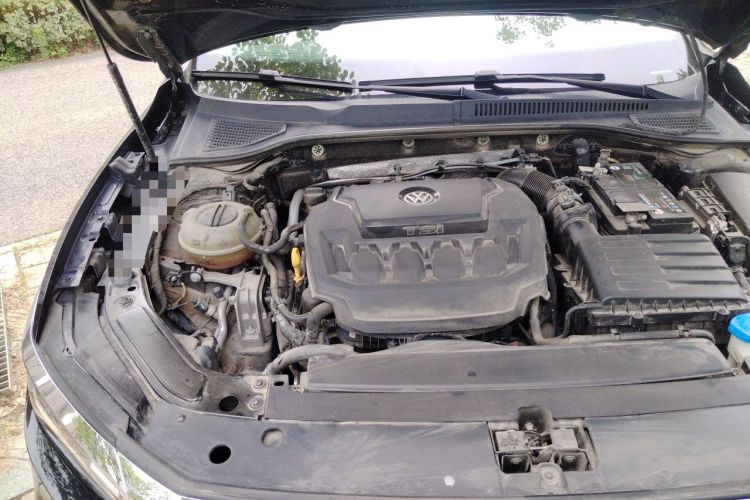 Used Volkswagen Passat 2019 330TSI Luxury Edition China VI Standard Engine Bay Right