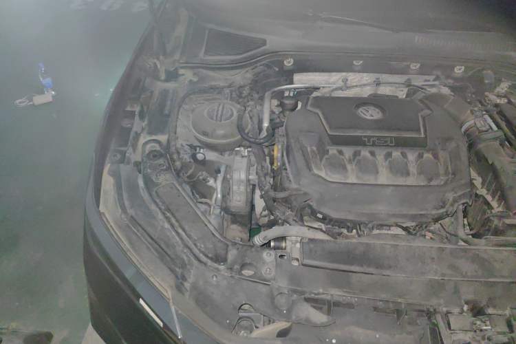 Used Volkswagen Passat 2019 330TSI Luxury Edition China VI Standard Engine Bay Right