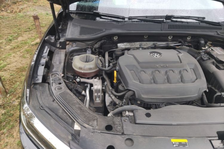 Used Volkswagen Passat 2019 330TSI Elite Edition China VI Engine Bay Right
