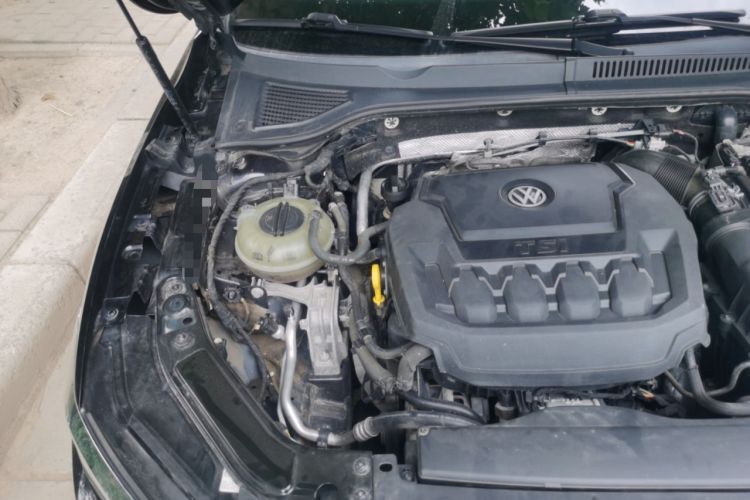 Used Volkswagen Passat 2019 330TSI Elite Edition China VI Engine Bay Right