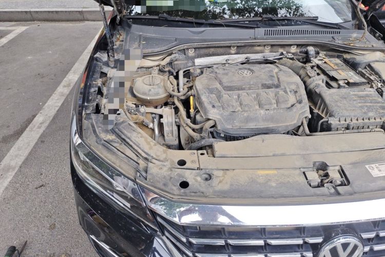 Used Volkswagen Passat 2019 330TSI Elite Edition China VI Engine Bay Right